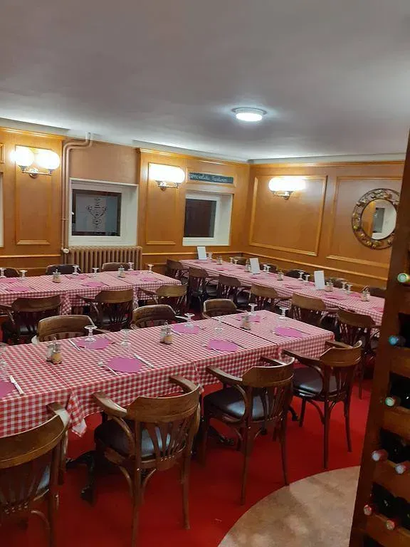 restaurant près de Courcy